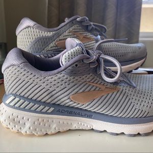 COPY - NWOT Brooks Adrenaline GTS 20 Running Shoe